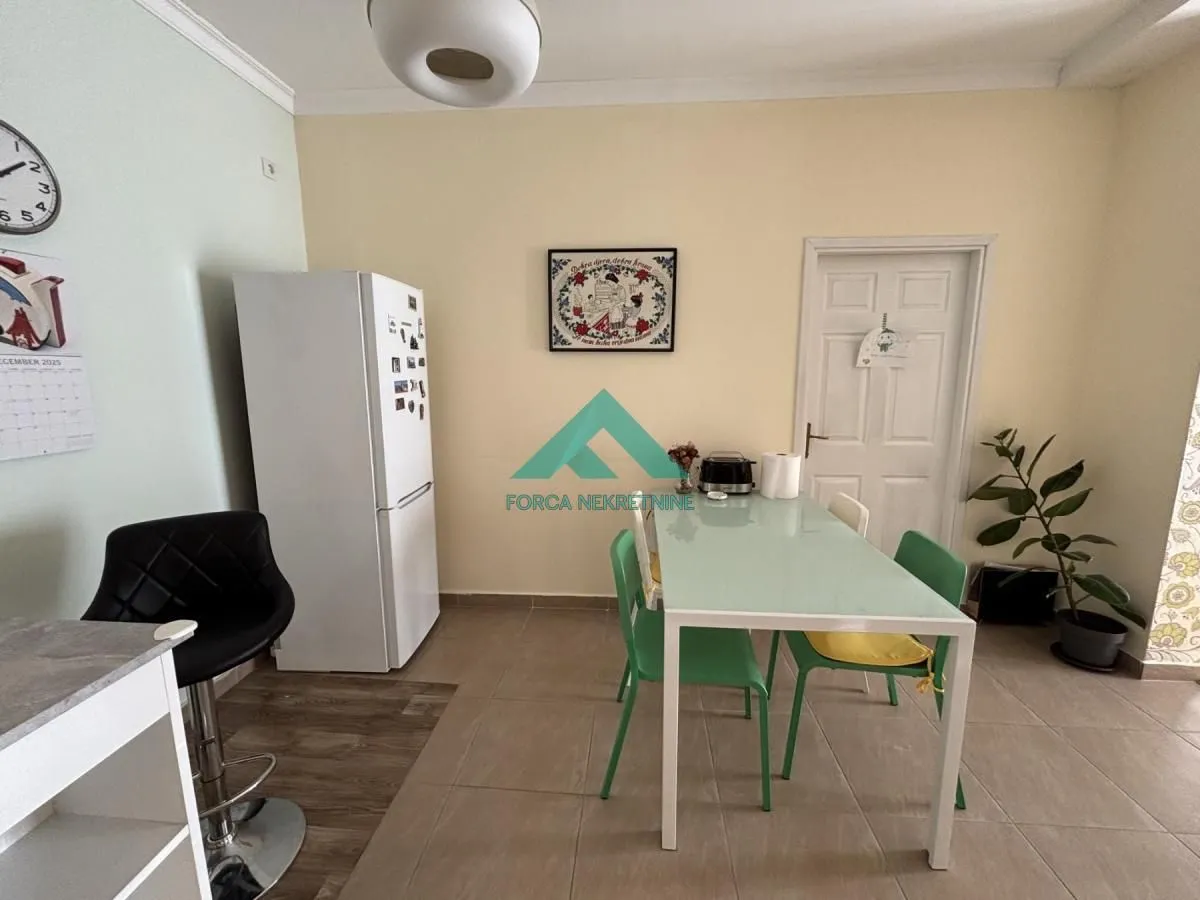 Prodaja, trosoban stan, 79m², Stari Grad, Beograd