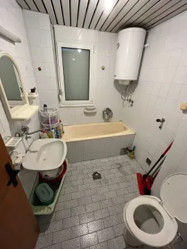 Prodaja, jednosoban stan, 56m², Blok 6, Podgorica - image 13
