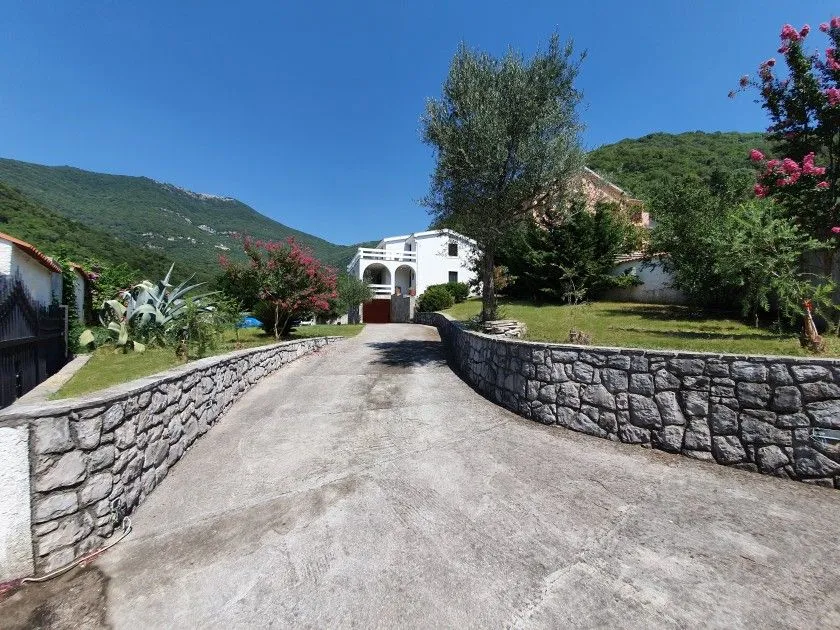 Prodaja, kuća, 225m², Tivat, Crna Gora