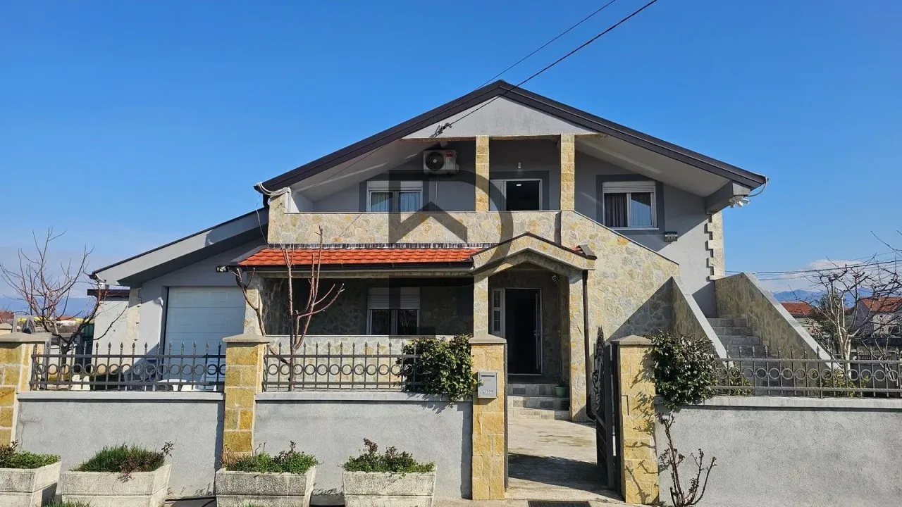 Sale, house, 200m², Podgorica, Crna Gora