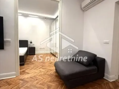 Izdavanje, dvosoban stan, 46m², Stari Grad, Beograd - image 14