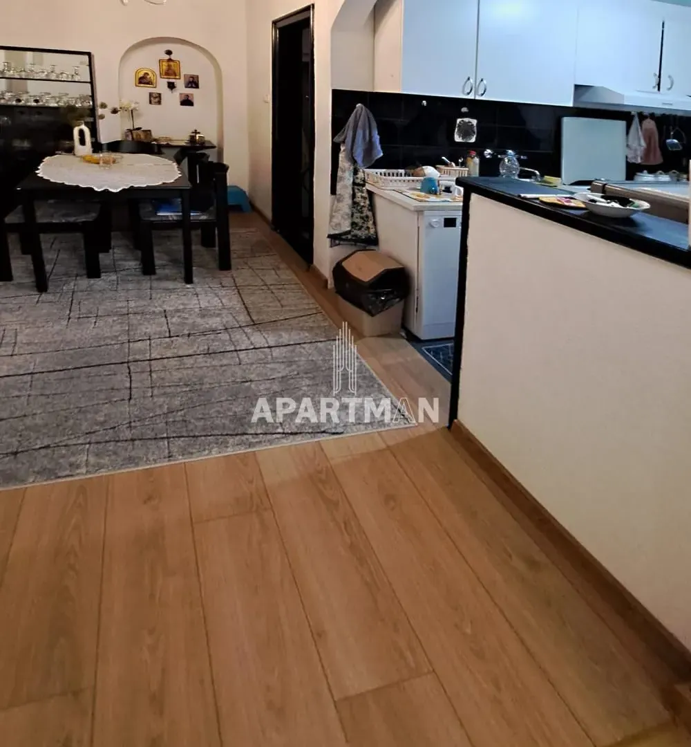 Prodaja, trosoban stan, 71m², Zemun Sve Podlokacije, Beograd
