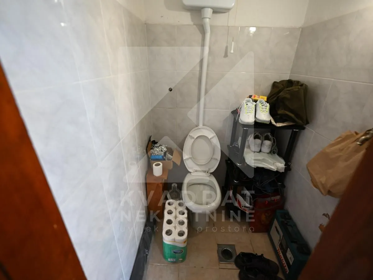 Prodaja, kuća, 370m², Stari Aerodrom, Podgorica