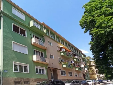 Prodaja, dvosoban stan, 43m², Centar, Loznica