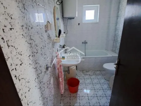 Prodaja, kuća, 204m², Ritopek, Grocka - image 11