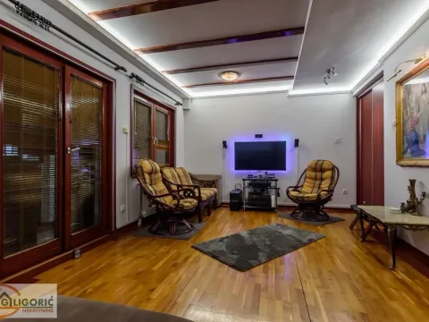 Sale, four bedroom apartment, 104m², Stari Grad, Beograd - image 2