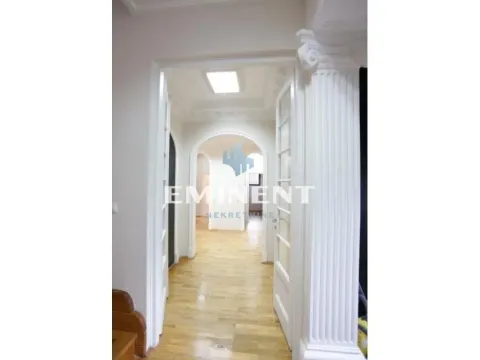 Izdavanje, kuća, 360m², Autokomanda, Voždovac Sve Podlokacije - image 7