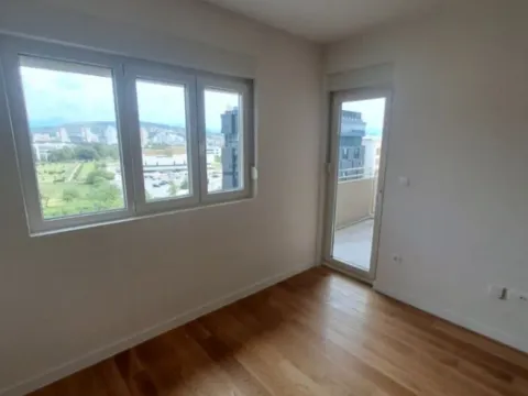 Izdavanje, dvosoban stan, 72m², Central Point, Podgorica - image 5