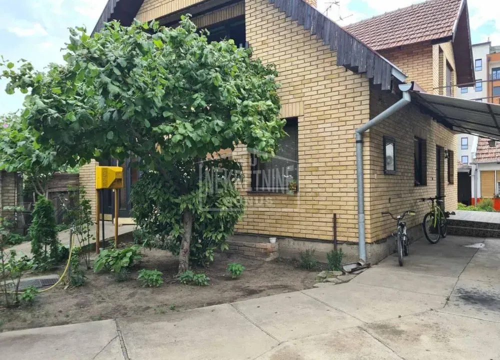 Prodaja, kuća, 156m², Dudova Šuma, Subotica