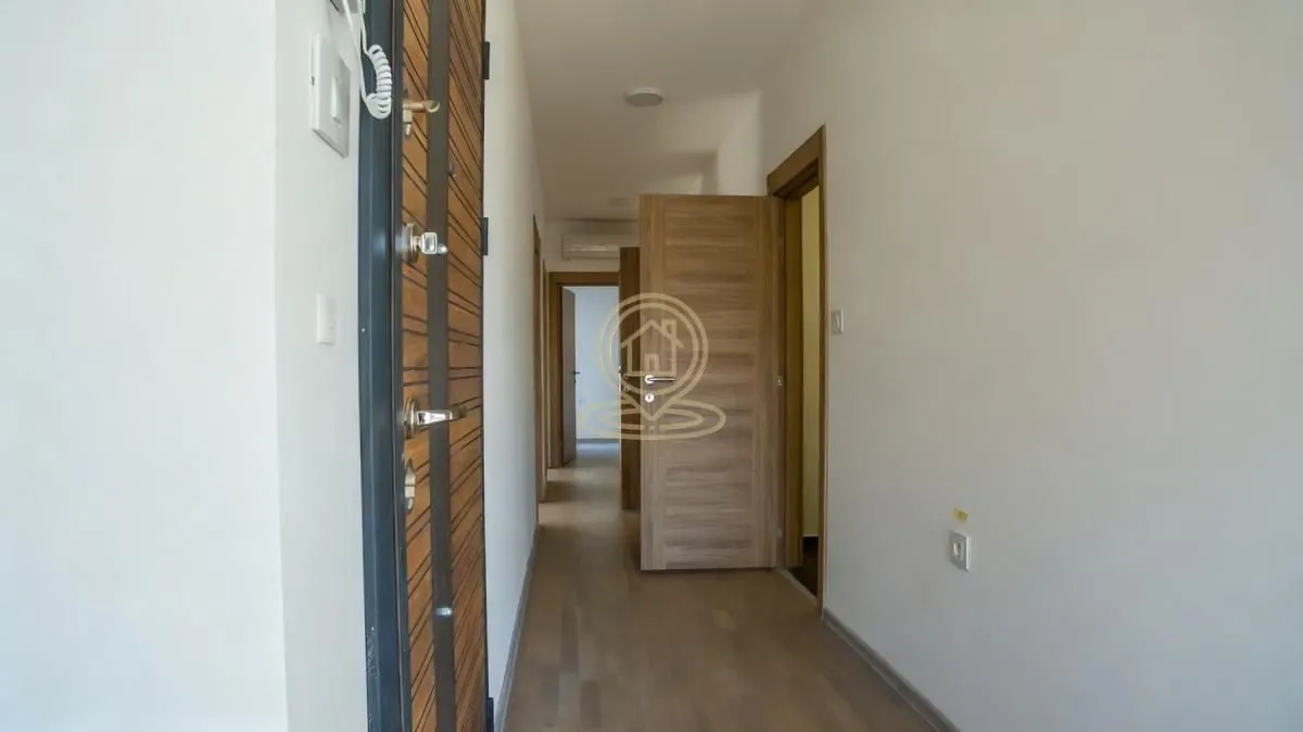 Prodaja, četvorosoban stan, 78m², Sremska Kamenica, Petrovaradin