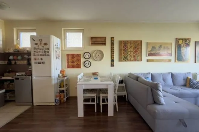 Prodaja, trosoban stan, 77m², Zvezdara Sve Podlokacije, Beograd
