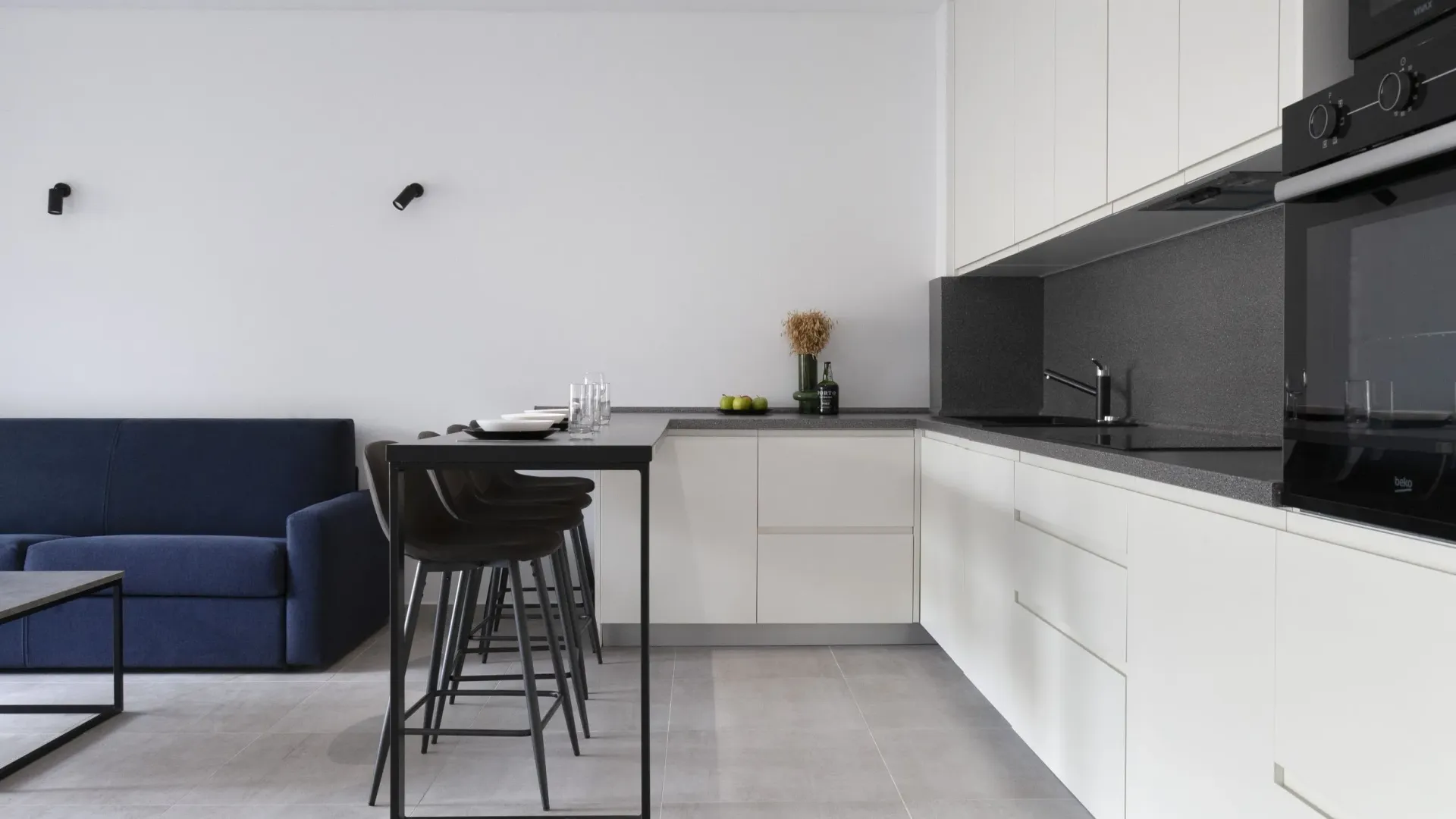 Sale, three bedroom apartment, 73m², Kotor, Crna Gora
