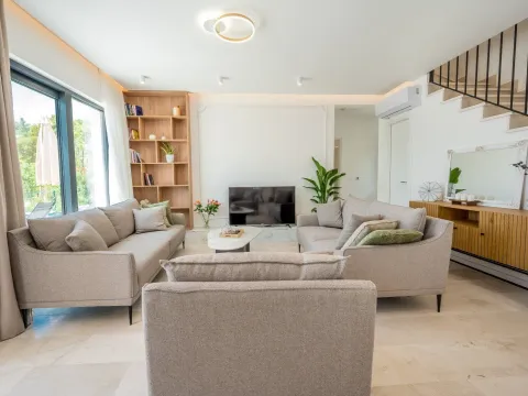 Prodaja, kuća, 250m², Tivat, Crna Gora - image 9