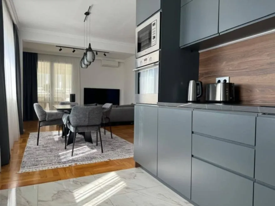 Prodaja, dvosoban stan, 107m², Centar, Bar