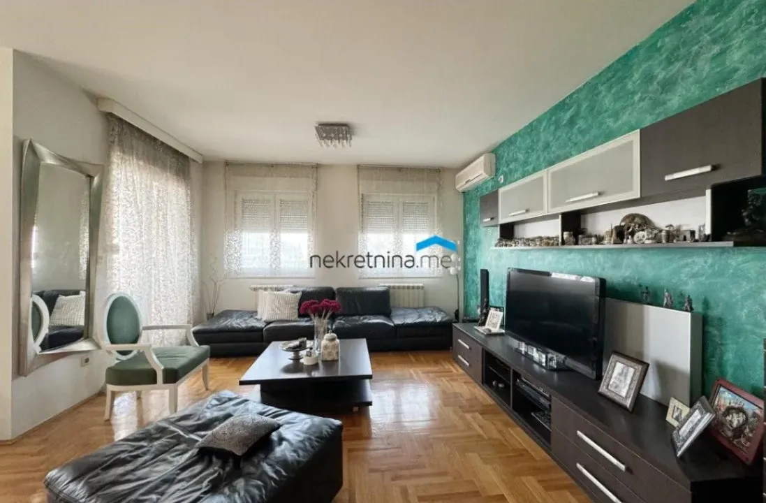 Prodaja, trosoban stan, 119m², Stari Aerodrom, Podgorica