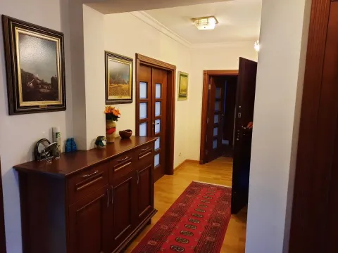 Sale, house, 350m², Bežanijska Kosa Sve Podlokacije, Beograd - image 8