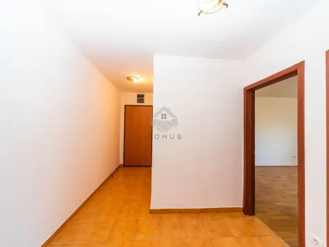 Prodaja, jednosoban stan, 45m², Stari Aerodrom, Podgorica - image 12