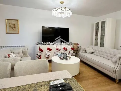 Rent, three bedroom apartment, 89m², Čubura, Beograd