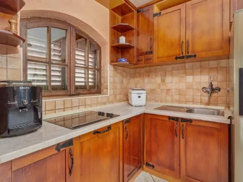 Prodaja, kuća, 350m², Kotor, Crna Gora - image 4