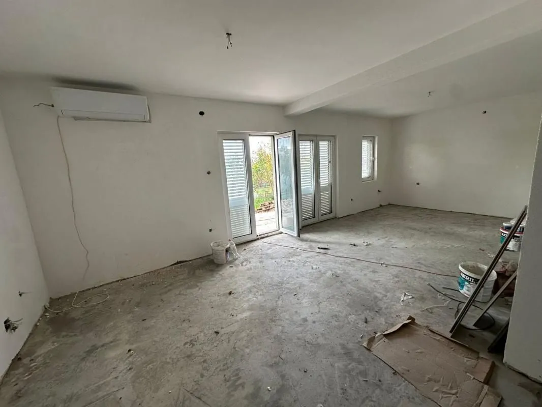 Prodaja, kuća, 180m², Bjeliši, Bar