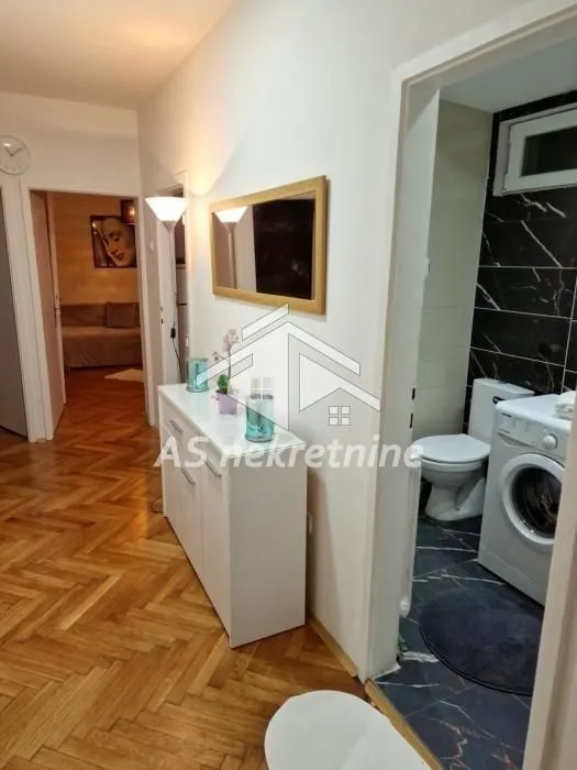 Rent, three bedroom apartment, 73m², Slavija, Vračar Sve Podlokacije