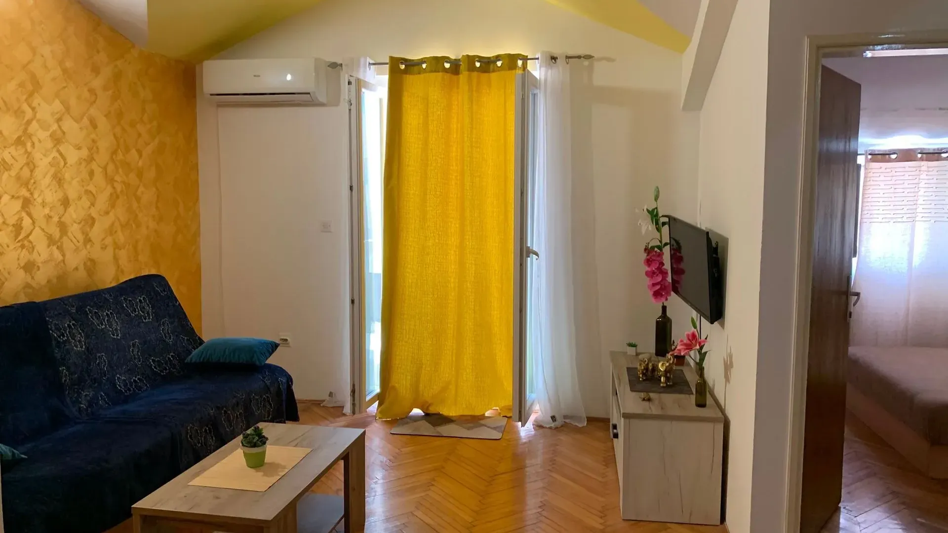 Rent, two bedroom apartment, 85m², Budva, Crna Gora