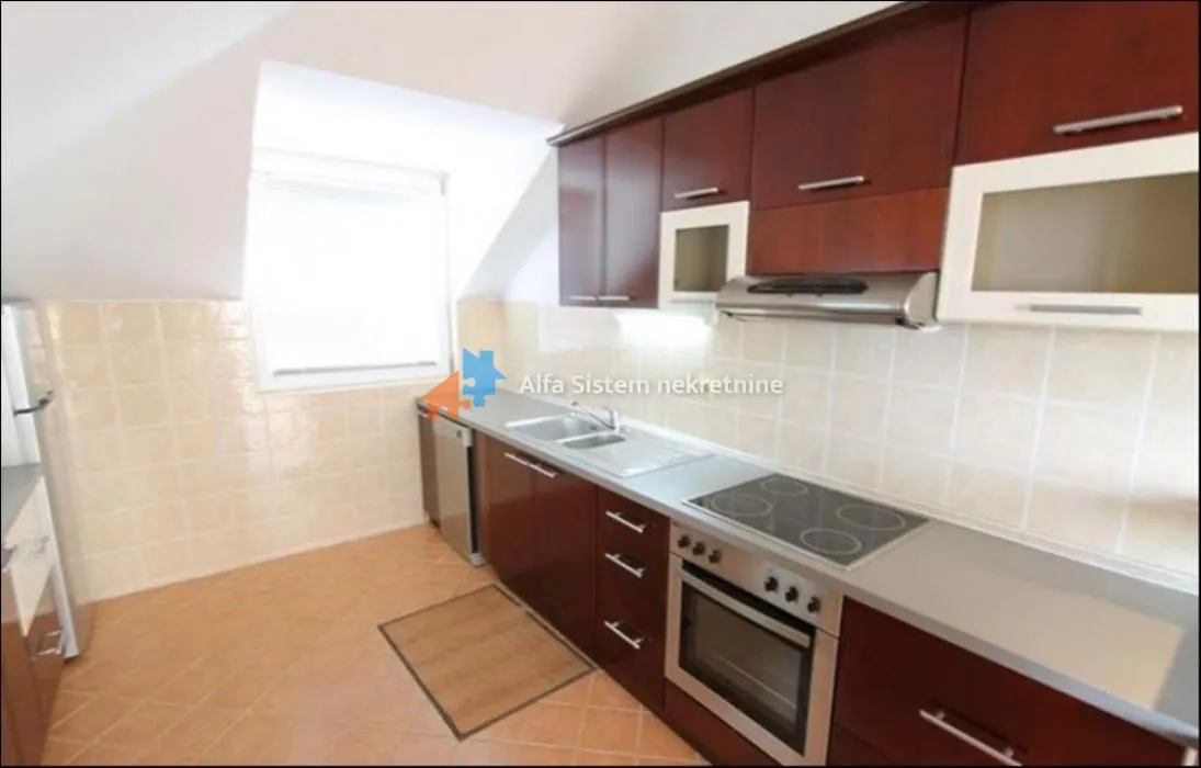 Rent, four bedroom apartment, 160m², Savski Venac, Beograd