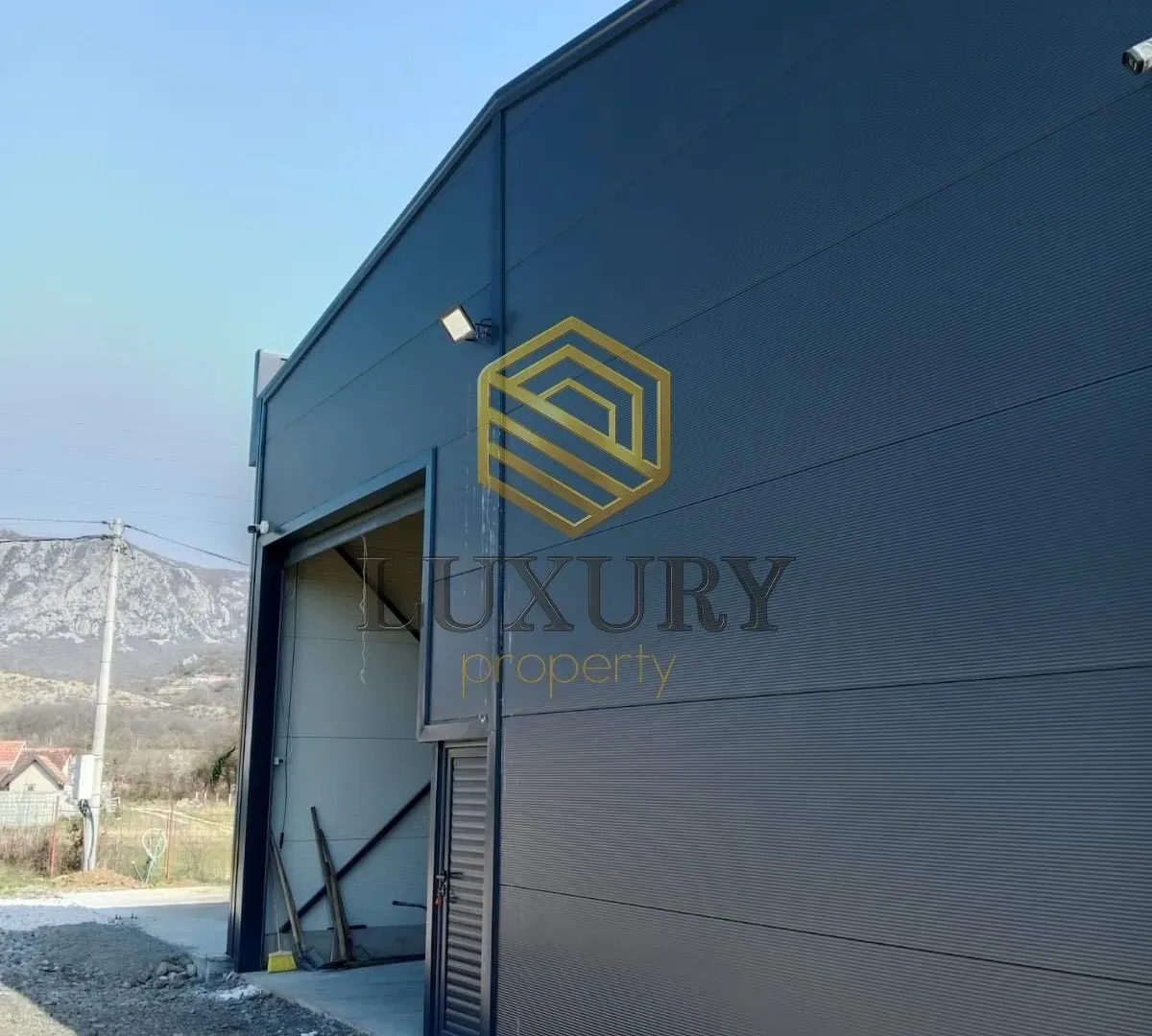 Rent, office space, 300m², Martinići, Danilovgrad