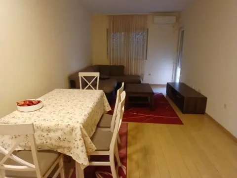 Izdavanje, jednosoban stan, 45m², City Kvart, Podgorica - image 2
