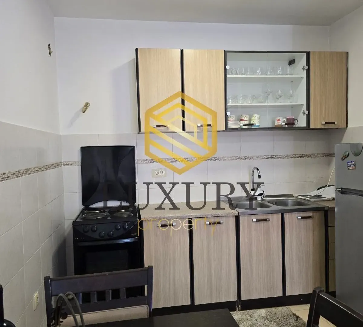 Izdavanje, jednosoban stan, 42m², Stari Aerodrom, Podgorica