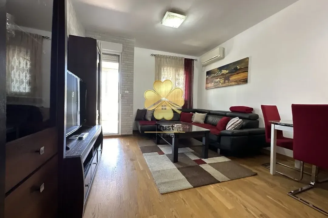 Izdavanje, jednosoban stan, 60m², City Kvart, Podgorica