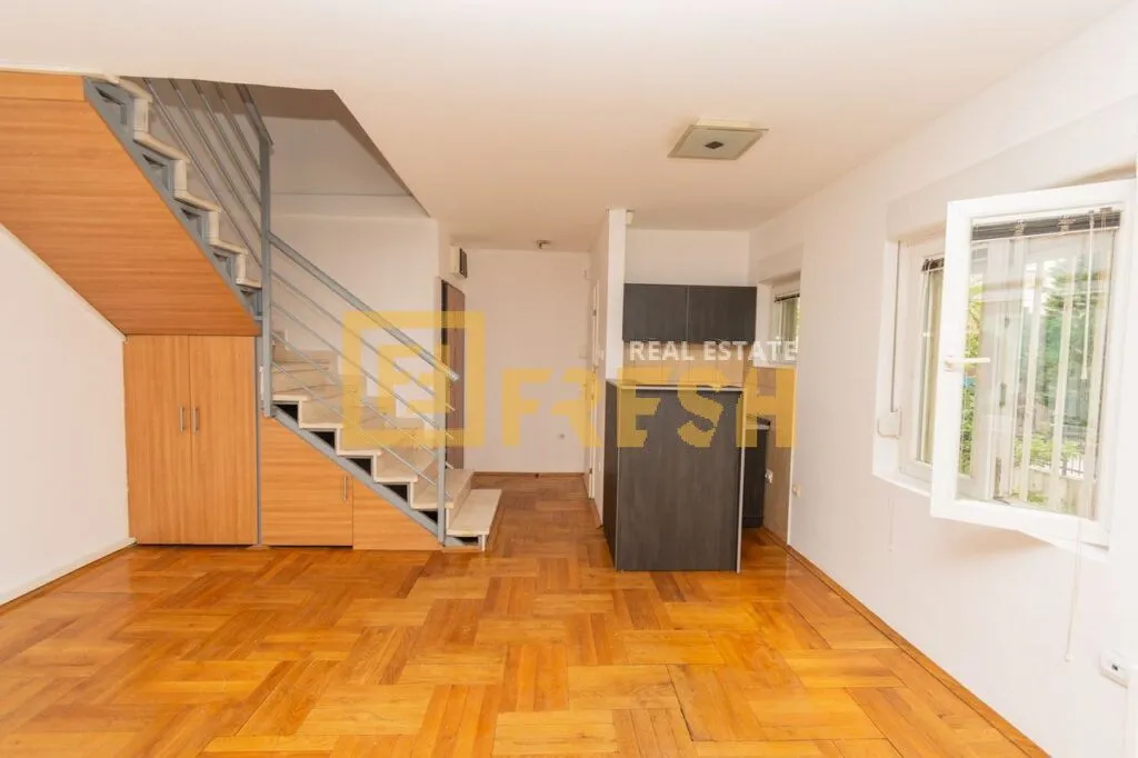 Rent, office space, 65m², Stari Aerodrom, Podgorica