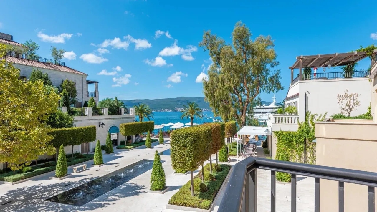 Rent, one bedroom apartment, 119m², Porto Montenegro, Tivat