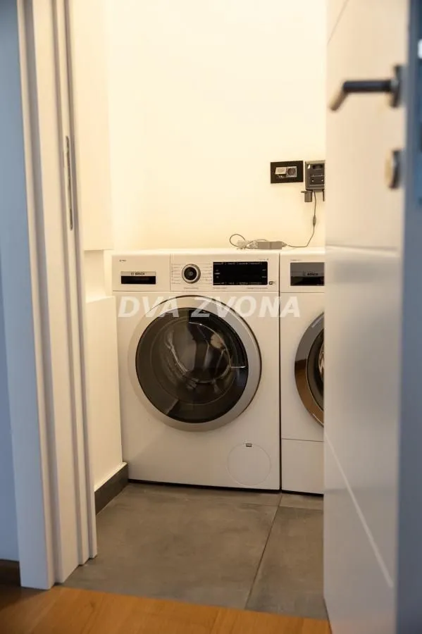 Prodaja, stan, 309m², Bulevar Evrope, Novi Sad Sve Podlokacije