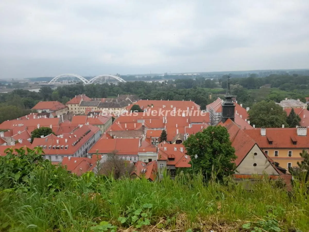 Prodaja, četvorosoban stan, 188m², Petrovaradin, Novi Sad