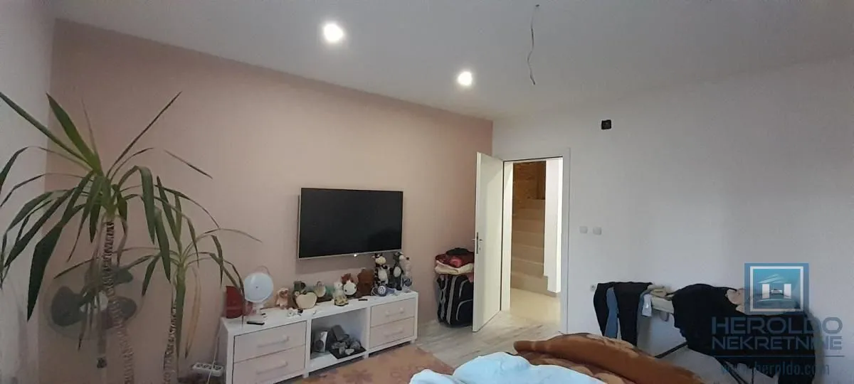 Prodaja, kuća, 150m², Trnava, Jagodina