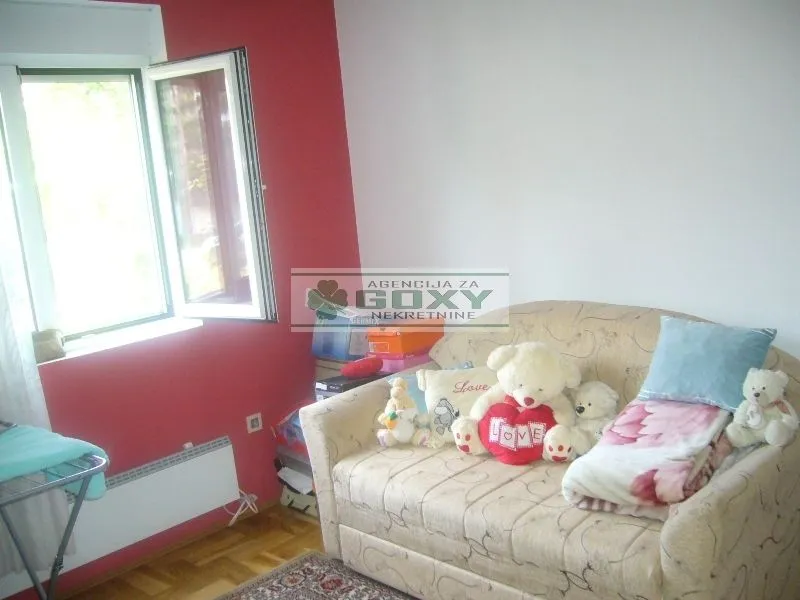 Sale, house, 210m², Surčin (mesto), Surčin