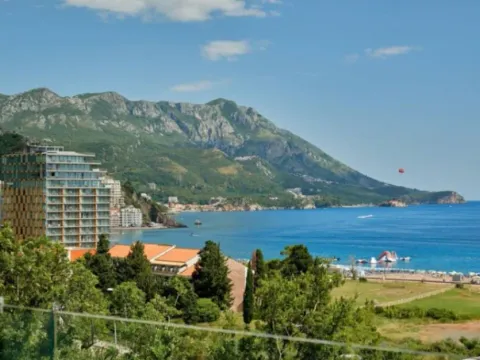 Prodaja, dvosoban stan, 73m², Bečići, Budva