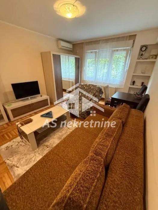 Izdavanje, jednosoban stan, 30m², Banovo Brdo, Beograd