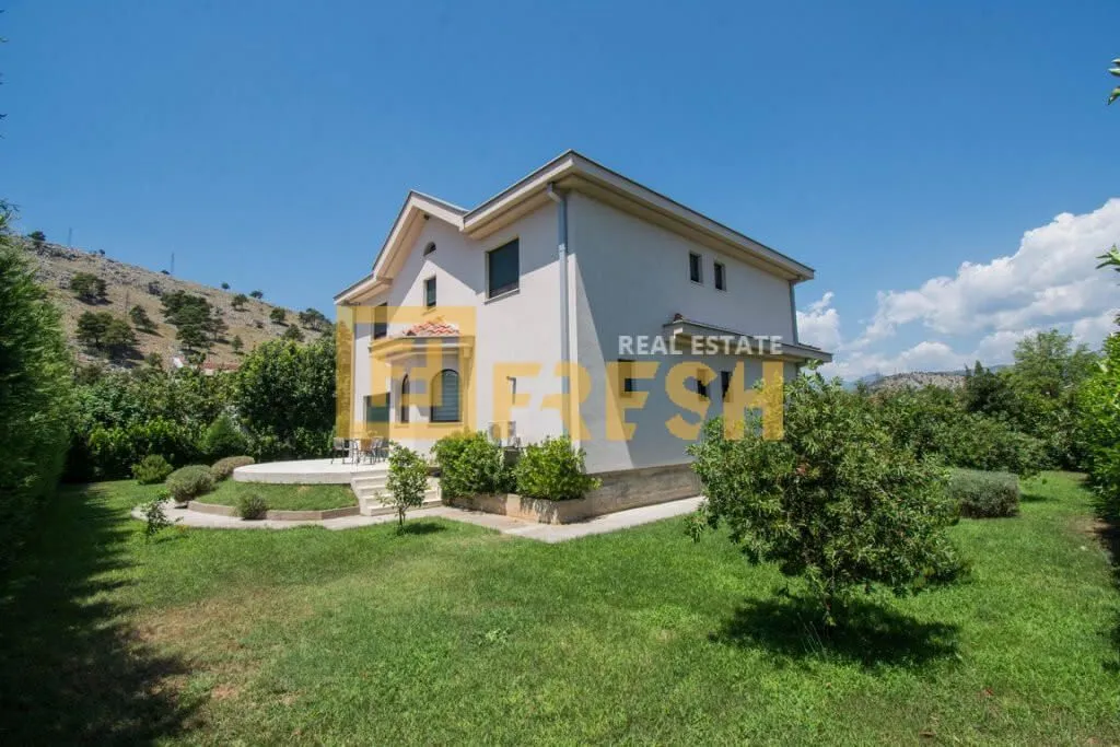 Prodaja, kuća, 253m², Zagorič, Podgorica