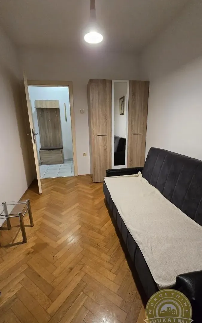 Izdavanje, jednosoban stan, 38m², Socijalno, Novi Sad Sve Podlokacije