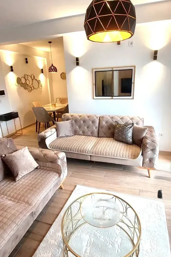 Izdavanje, stan, 67m², Tivat, Crna Gora