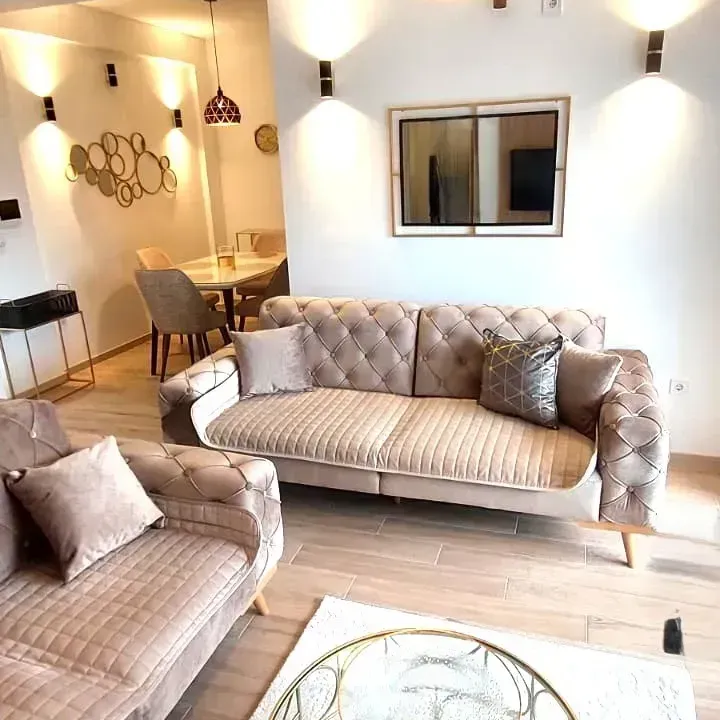 Izdavanje, stan, 67m², Tivat, Crna Gora