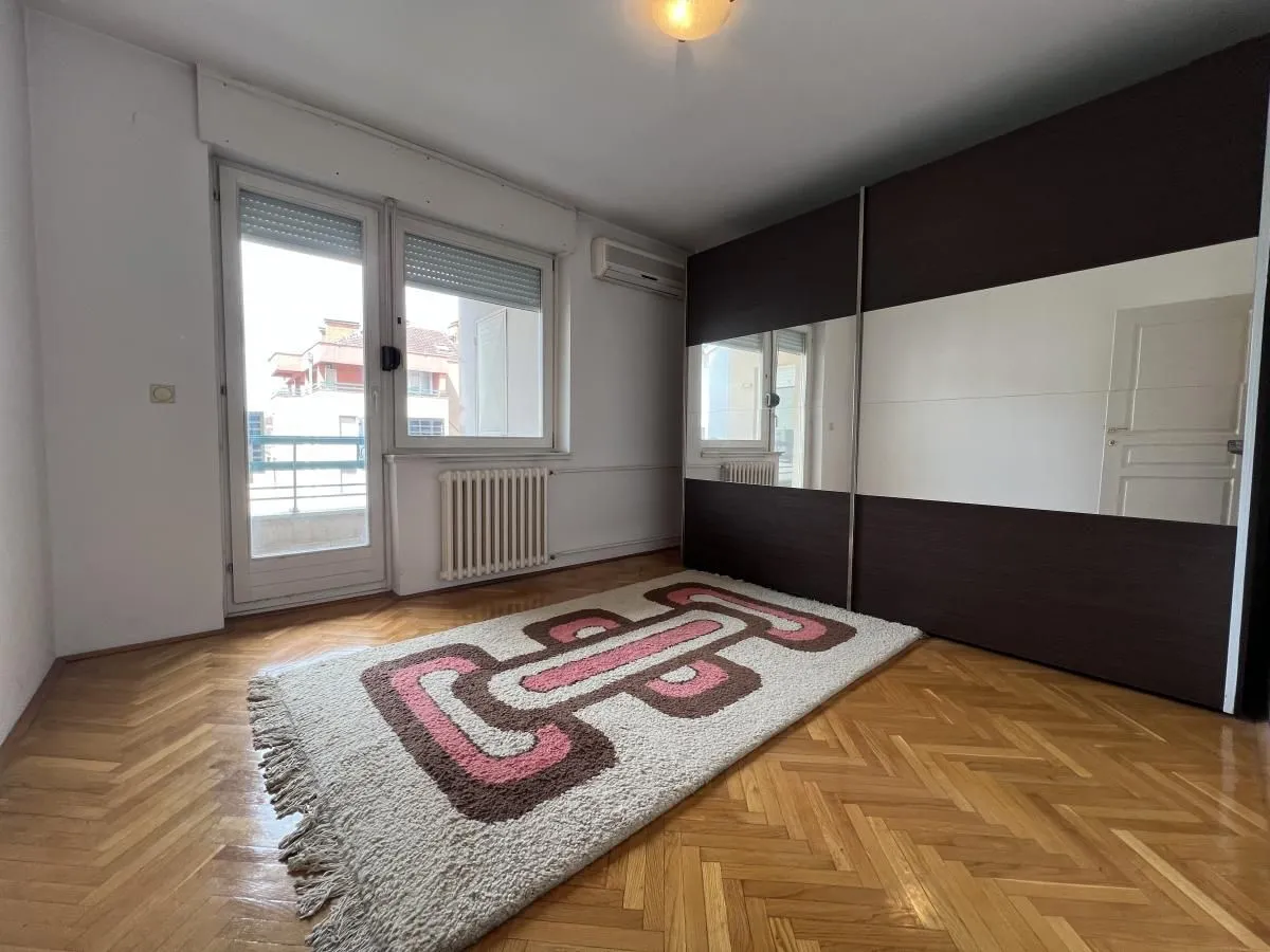 Prodaja, stan, 101m², Bulevar Oslobodjenja, Novi Sad Sve Podlokacije
