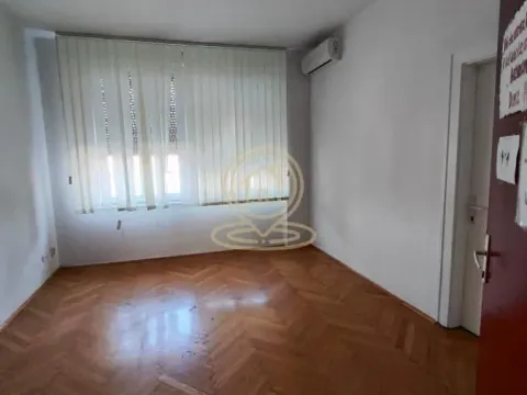 Rent, office space, 500m², Stari Grad, Beograd - image 9