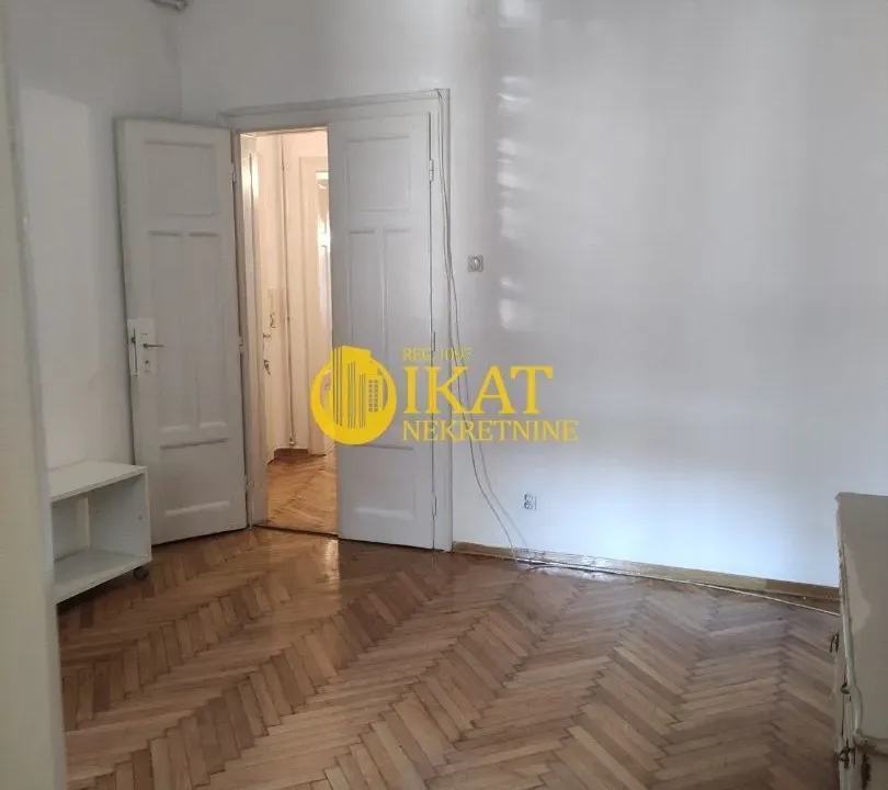 Prodaja, četvorosoban stan, 142m², Stari Grad, Beograd