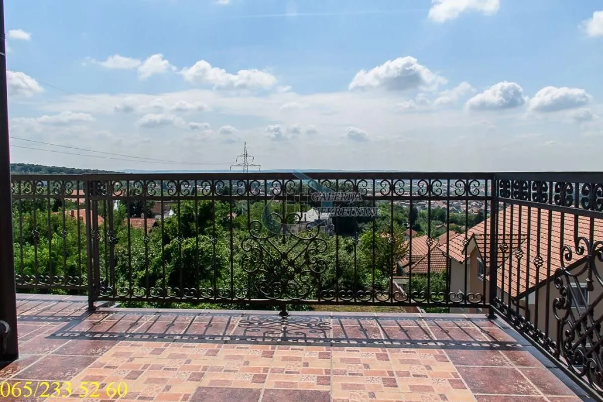 Prodaja, četvorosoban stan, 115m², Farmaceutski Fakultet, Voždovac Sve Podlokacije