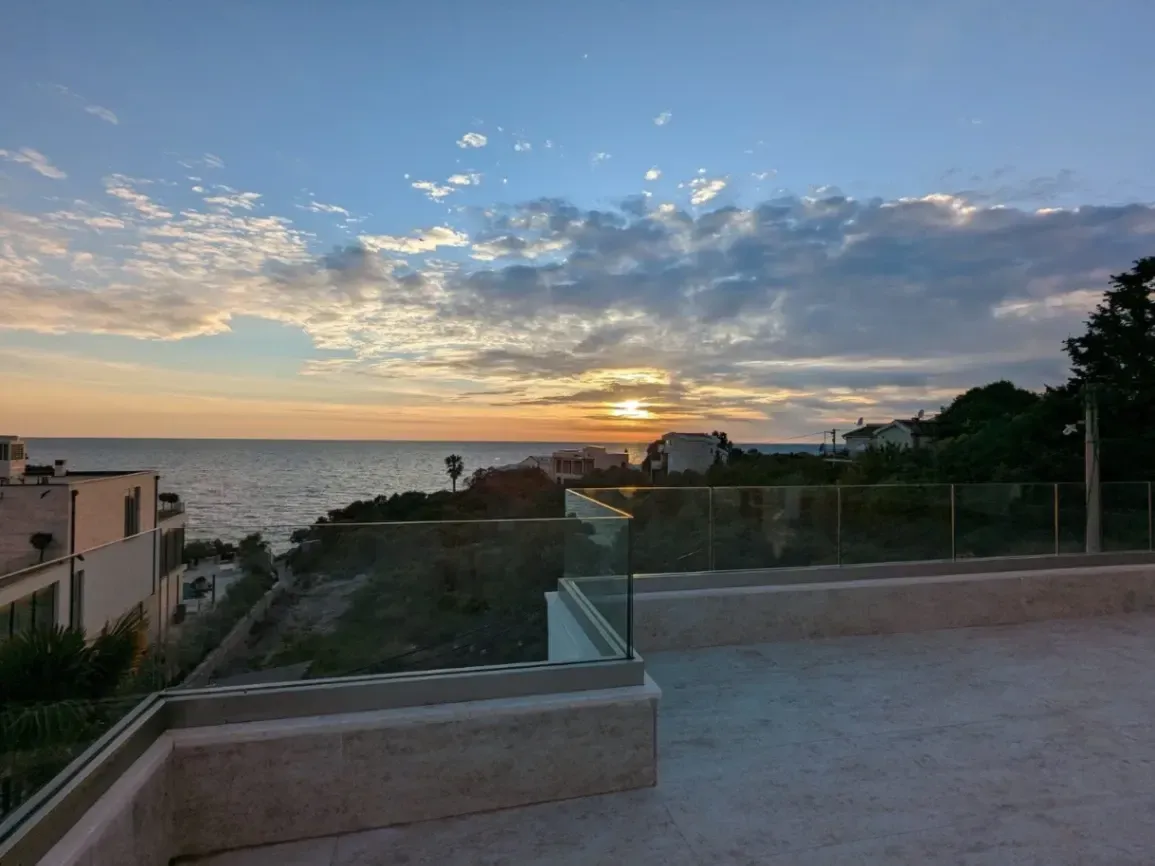 Sale, house, 365m², Utjeha, Bar
