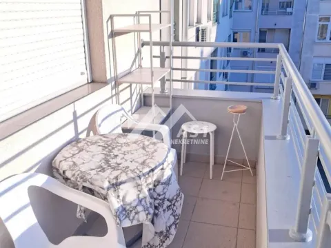 Rent, two bedroom apartment, 45m², Bulevar Oslobodjenja, Novi Sad Sve Podlokacije - image 10