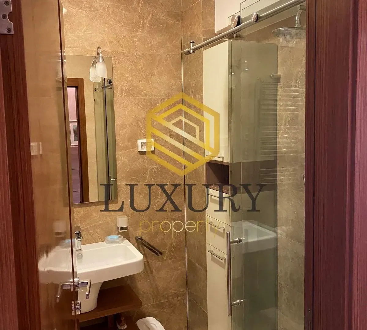 Izdavanje, jednosoban stan, 53m², Centar, Podgorica